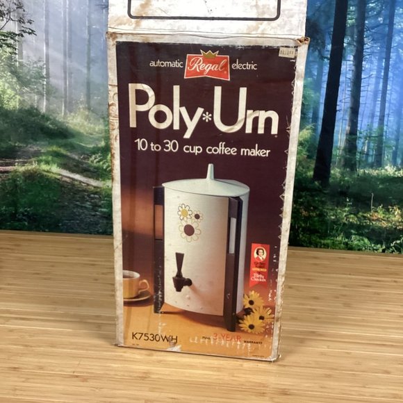 Poly Urn Coffee Maker Percolator 10 - 30 Vintage w/Box - Picture 11 of 12